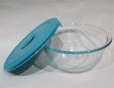 With two compartments, you can keep foods separate, perfectly made up and ready to eat. . Pyrex 5 cup vented lid